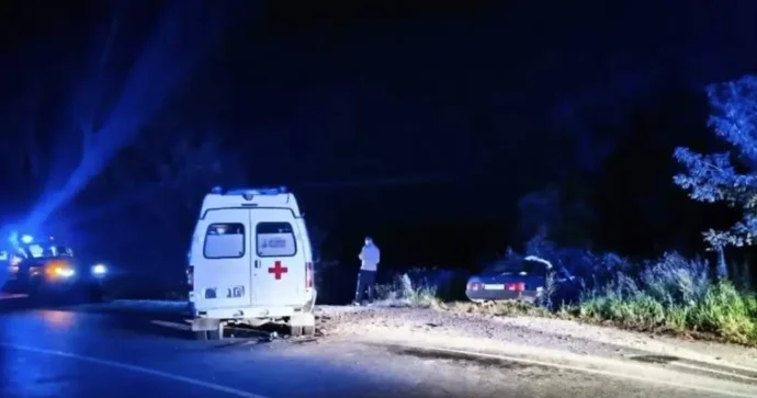 Saatda 180 km sürətlə “təcili yardımla” toqquşdu; 5 nəfər xəsarət aldı VİDEO