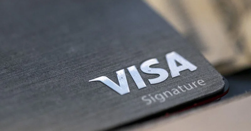 “Visa” kütləvi ixtisarlara hazırlaşır