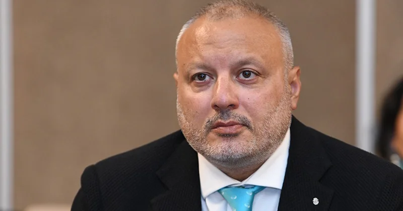 Elxan Səmədovun diqqətçəkən dosyesi MCİPS in peşəkar üzvü, “Əsrin müqaviləsi”, ölkə çempionu…