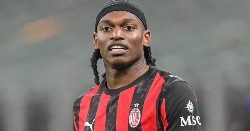 Fənərbaxça ilə “Qalatasaray”ın Rafael Leao mübarizəsi