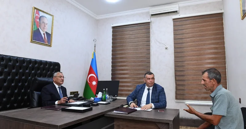 Rövşən Rzayev vətəndaş qəbulu keçirib