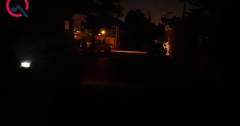 “Evlərin önünə ancaq maşın keçəndə işıq düşür” Video