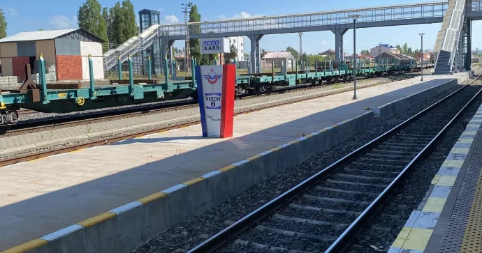 Ermənilər Gümrüdən Türkiyəyə dəmir yolu ilə getdilər