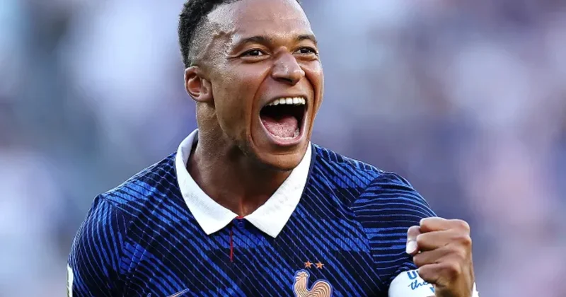 Mbappe Zidanın Fransa millisində baş məşqçi təyin olunmasına reaksiya verdi