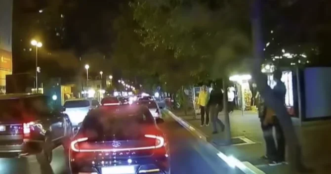 Bakıda piyada özünü avtomobilin qarşısına atıb