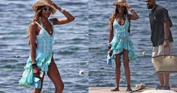 Naomi Kempbell İbitsada dəbdəbəli çimərlik obrazı ilə diqqət çəkdi FOTO