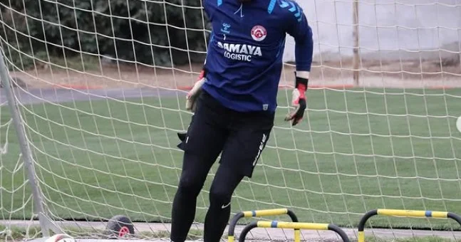 Araz Naxçıvan ın sabiq qapıçısı aşağı liqa klubunda