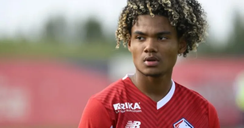 Fransız futbolçu Sabah dan gedir