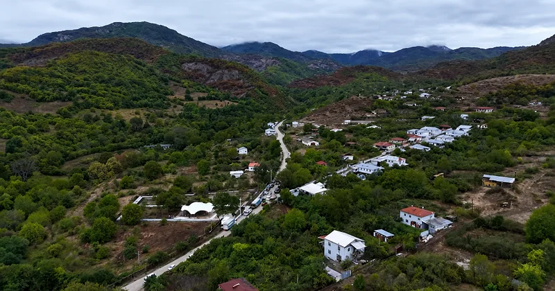 Qayıdış davam edir Badara sakinləri doğma yurdlarını yenidən dirçəldir