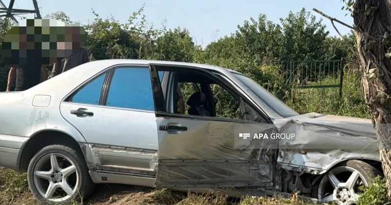 Qubada Mersedes KamAZ la toqquşub, xəsarət alan var