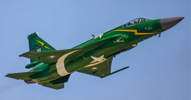 Pakistan bu ölkəni bombaladı