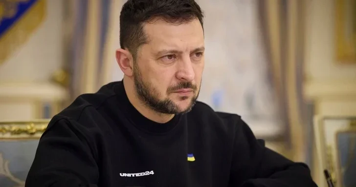 Зеленский: В результате российских ударов в Украине повреждено посольство Азербайджана