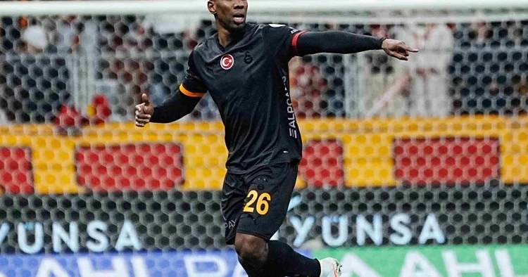 Qalatasaray ın müdafiəçisi Braziliyaya yollanır