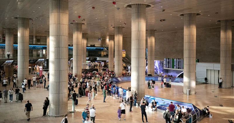 Husilər İsrail hava limanına hücum ediblər