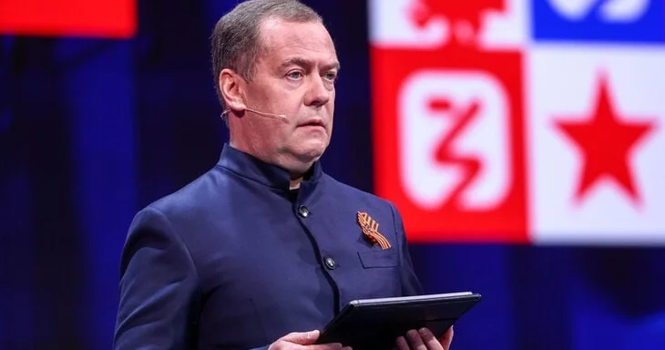 Medvedev daha bir Avropa ölkəsini TƏHDİD ETDİ “Hədəfimizə çevriləcək”