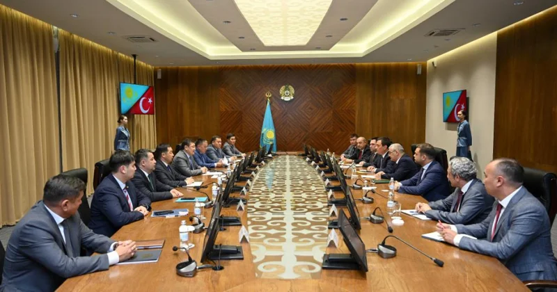 Türkiyə şirkəti Qazaxıstanda dəmir yolu ötürücüləri inşa edəcək