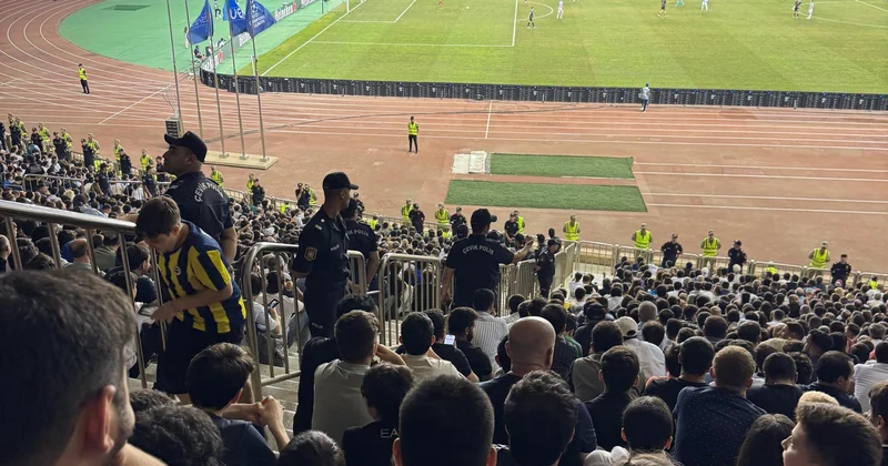 Gecikənlər, pilləkənlərdə oturanlar və s.