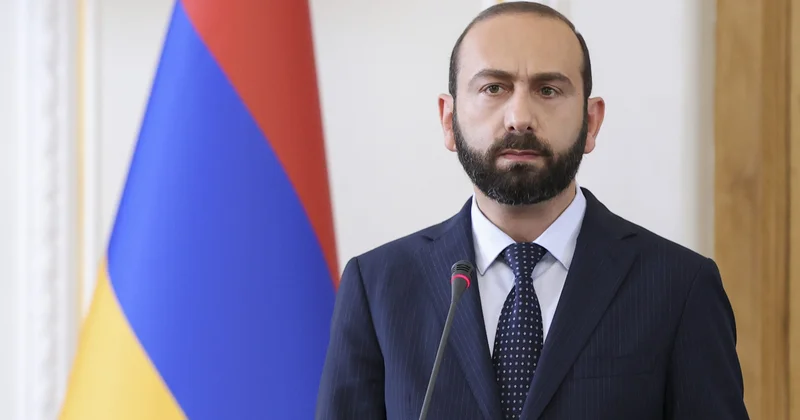 Mirzoyan: “Azərbaycana Naxçıvana maneəsiz keçid marşrutu veriləcək”