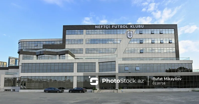 Müharibə səbəbindən Ukraynaya qayıtmaq istəməyən futbolçu Neftçi dən ayrılmağı qəbul etdi