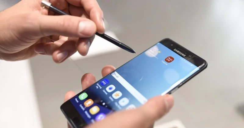 Yaponiyada smartfonların istifadə məhdudlaşa bilər