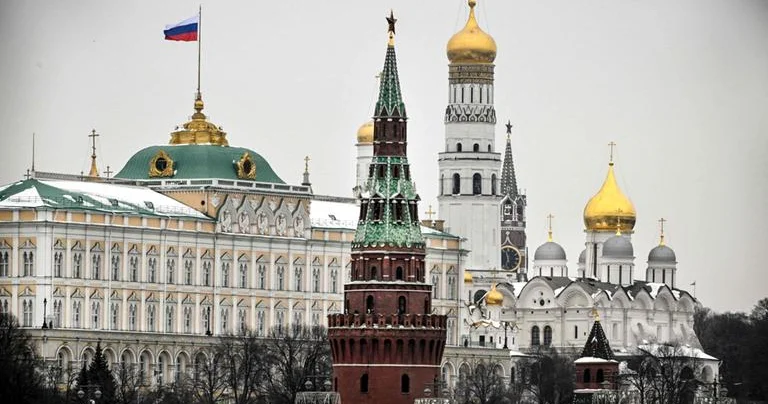 Kremlin odla oynamaq siyasəti rusların özləri üçün acınacaqlı gələcək vəd edir