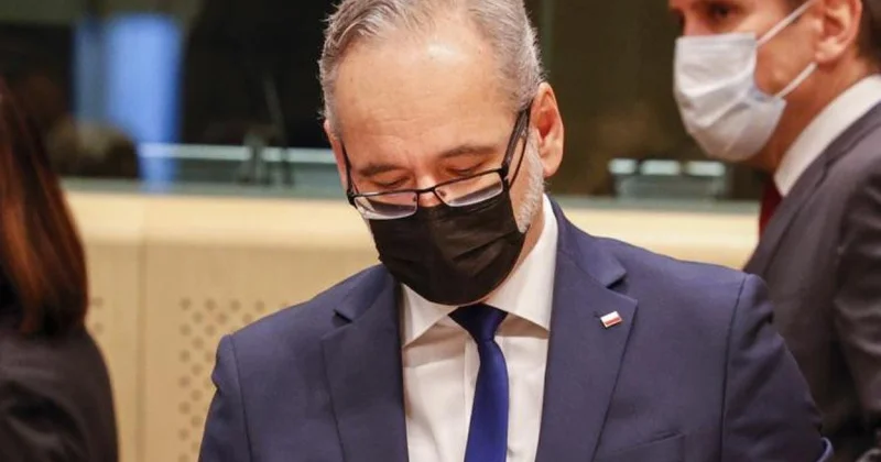 Polşada keçmiş nazir döyülüb