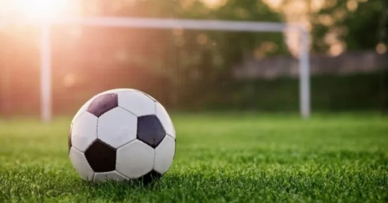 Sumqayıtın bu uşaqları futbol meydançasını özləri yaradırlar