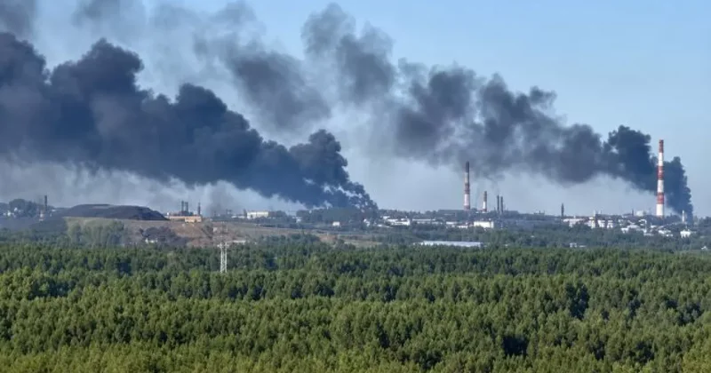 Зеленский подтвердил удар по НПЗ в Ярославле ВИДЕО