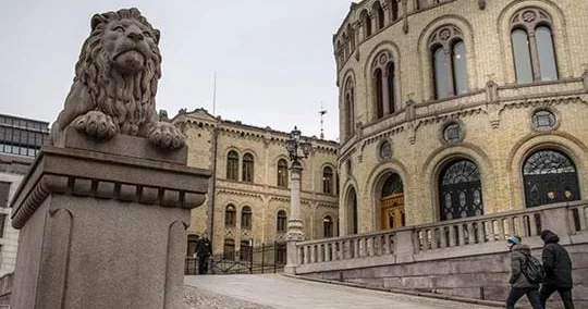 Ölkənin Norveç kralı ilə necə vidalaşacağı məlum olub