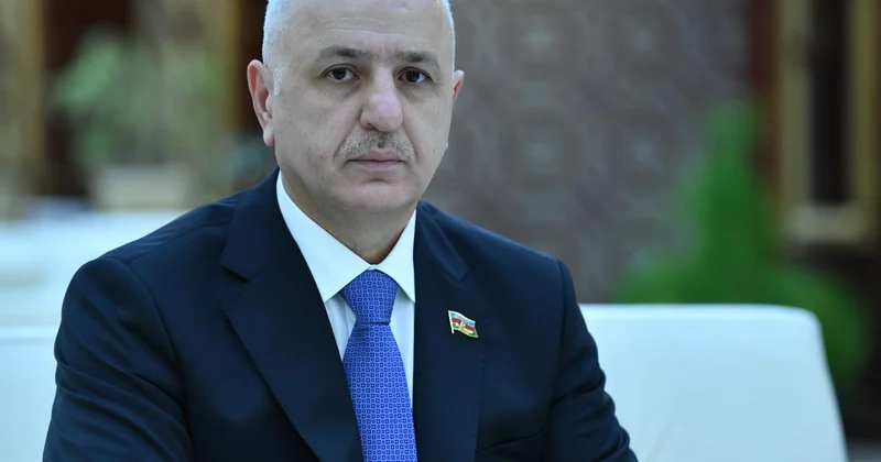 Bu dərəcədə özfəaliyyət ola bilərmi?