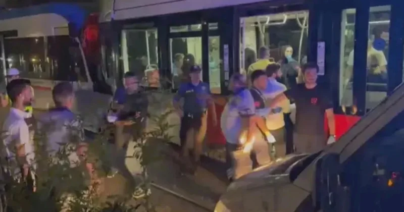 İstanbulda tramvaylar toqquşub, 9 nəfər xəsarət alıb