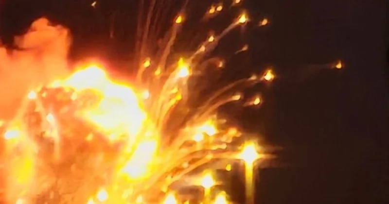Возле Киева мощный взрыв, после вспыхнул масштабный пожар фото; видео