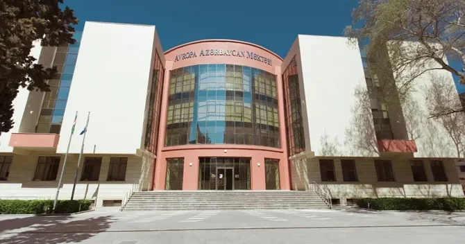 Səs küydən otura bilmirik Avropa Azərbaycan Məktəbindən NARAZILIQ