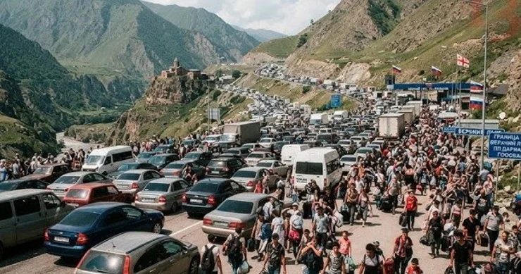 Həftədə 100 min “fərari” Ruslar yenə bu ölkəyə axışır