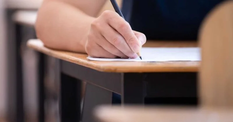 Ali təhsil müəssisələrinin boş qalan plan yerlərinə və kolleclərə ixtisas seçimi başlanıb