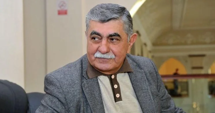 Günəş nurunda yuyunmuş romantik nəğmə İlham Rəhimli yazır