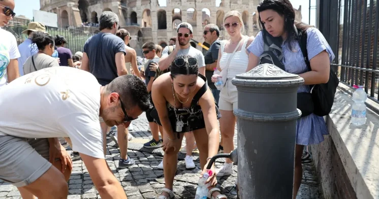İtaliyada anomal istilərlə əlaqədar yüksək təhlükə elan olunub