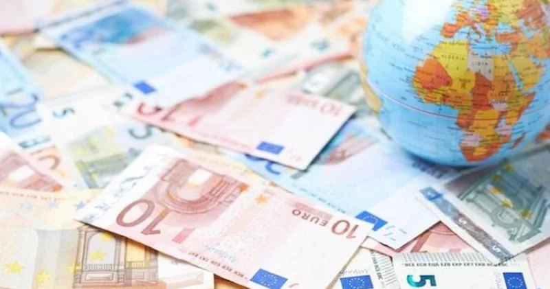 Dollar almaq istəyənlərin nəzərinə: Banklarda son rəqəmlər