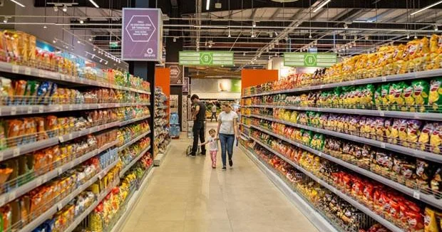 Marketdə məhsulların qiymətini çəkmək olarmı? HÜQUQŞÜNAS AÇIQLADI