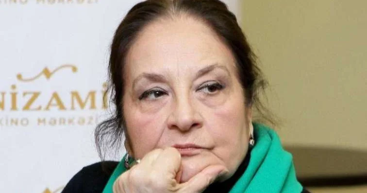 Şəfiqə Məmmədova yenidən sədrliyə qayıdır