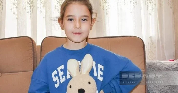 Девочка, потерявшая родителей в теракте в Гяндже: Увидев дедушку Ильхама, я обрадовалась