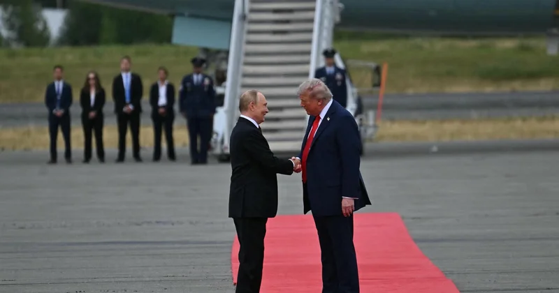 Putin Trampla Moskvada görüşə hazır olduğunu açıqladı