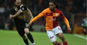 Qalatasaray ın sabiq üzvü Türkiyəyə qayıdacaq