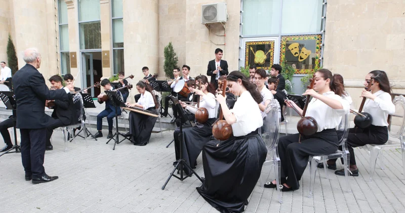 Dövlət Uşaq Filarmoniyasında Üzeyir Hacıbəylinin 140 illiyinə həsr olunmuş konsert tamaşa təşkil edilib
