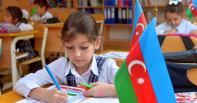 İngilis dili bacarıqları yalnız test nəticələri ilə ölçülə bilməz Təhsil eksperti
