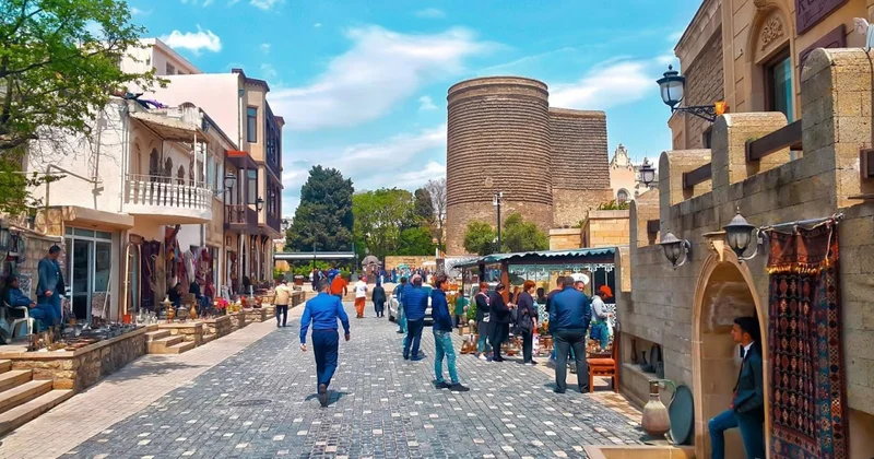 İçərişəhər piyadalaşdırılır Yeni model avtomobillər üçün nə vəd edir?