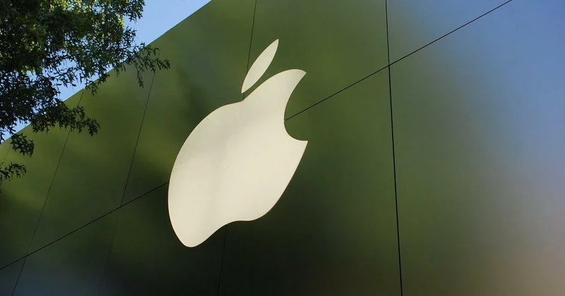 Apple обязали выплатить огромный штраф