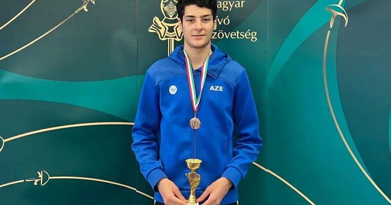 Azərbaycan qılıncoynadanı Macarıstanda bürünc medal qazanıb
