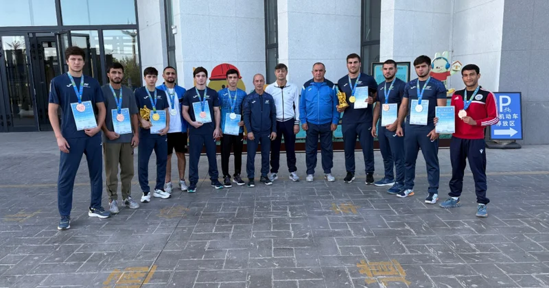 Azərbaycan boksçuları Çində keçirilən turniri 10 medalla başa vurublar