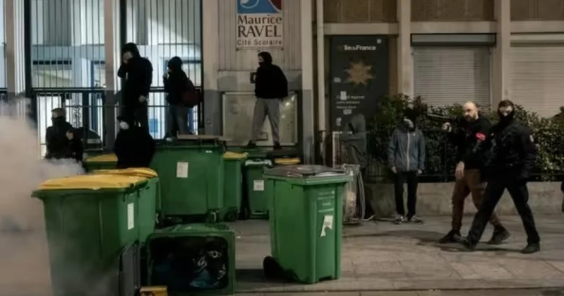 Fransada liseylərdə gərginlik: şagirdlər polis zorakılığından şikayət edir